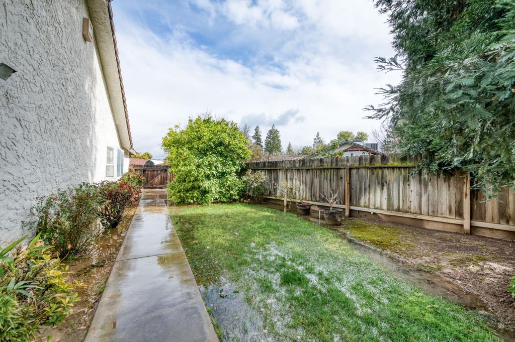 Image 27 of property listing at 6103 N Prospect Avenue, Fresno, CA 93711