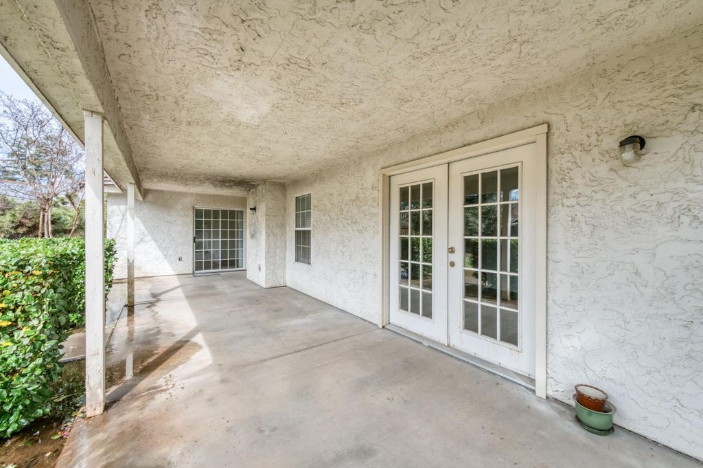 Image 32 of property listing at 6103 N Prospect Avenue, Fresno, CA 93711