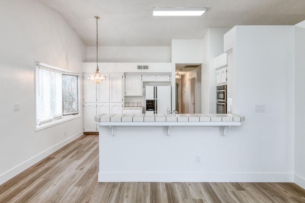 Image 9 of property listing at 6103 N Prospect Avenue, Fresno, CA 93711