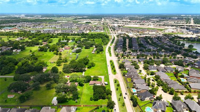 602 Sycamore Road, Richmond, TX 77469