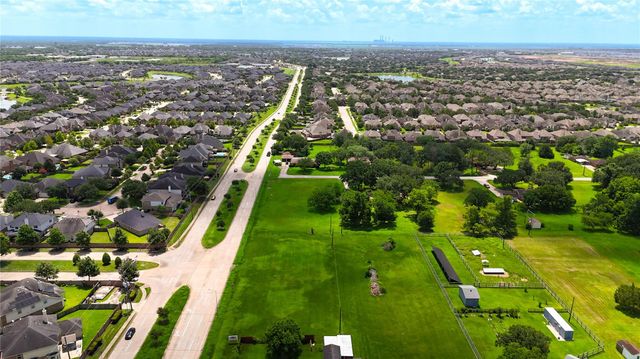 602 Sycamore Road, Richmond, TX 77469