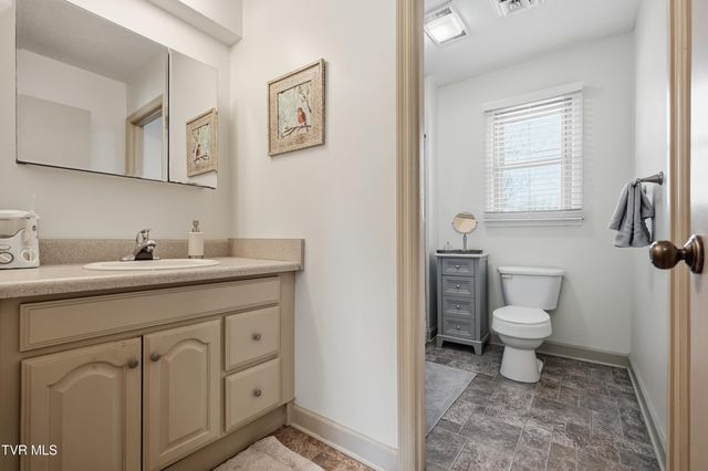 1707 West Lakeview Dr 2, Johnson City, TN 37601