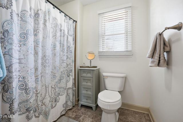 1707 West Lakeview Dr 2, Johnson City, TN 37601