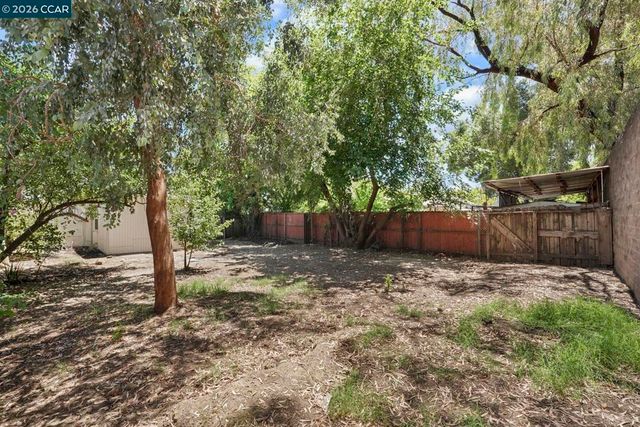 4054 Sumac Ln, Sacramento, CA 95820