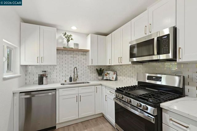 4054 Sumac Ln, Sacramento, CA 95820