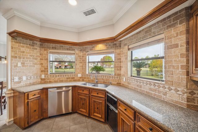 4202 Masters Drive, League City, TX 77573