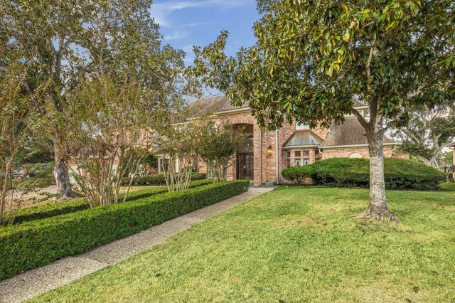 4202 Masters Drive, League City, TX 77573