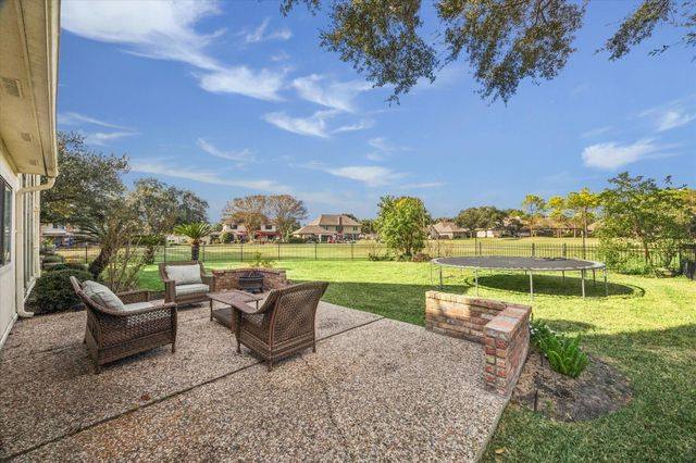 4202 Masters Drive, League City, TX 77573