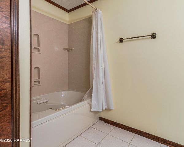 115 Warwicke Drive, Lafayette, LA 70508