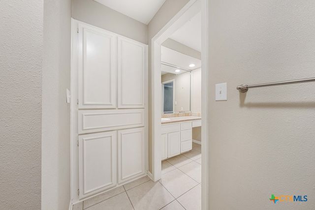 201 Ellwood Street 111, San Antonio, TX 78209