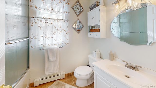 214 Avenue A, Ronkonkoma, NY 11779