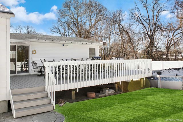 214 Avenue A, Ronkonkoma, NY 11779