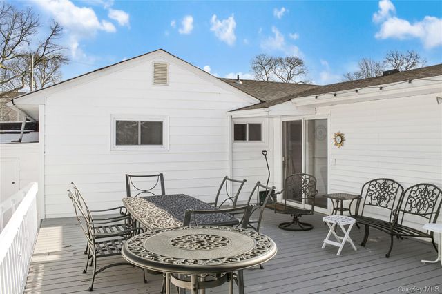 214 Avenue A, Ronkonkoma, NY 11779