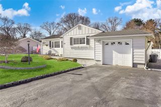 214 Avenue A, Ronkonkoma, NY 11779