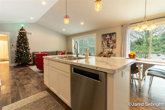 4837 Leonard Street, Coopersville, MI 49404