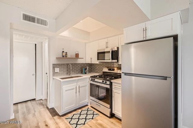 1645 E THOMAS Road St, Phoenix, AZ 85016