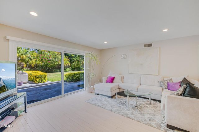 31817 Tynebourne Court, Westlake Village, CA 91361