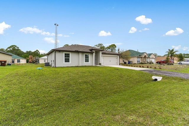 8275 105th Court, Vero Beach, FL 32967