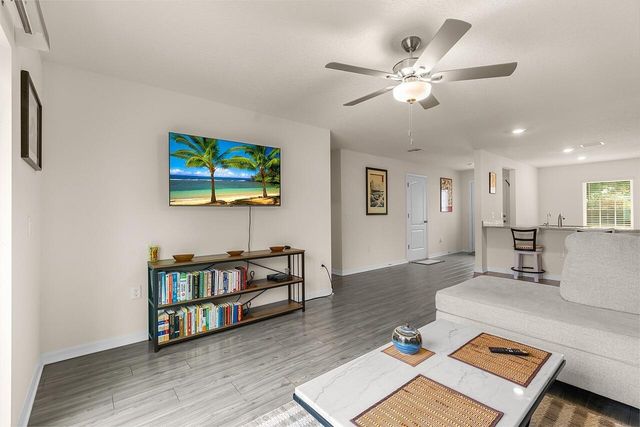 8275 105th Court, Vero Beach, FL 32967