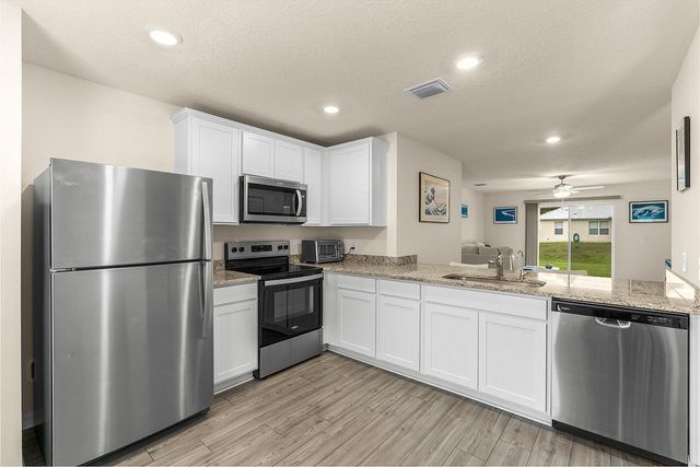 8275 105th Court, Vero Beach, FL 32967