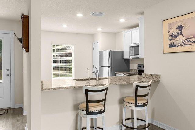 8275 105th Court, Vero Beach, FL 32967