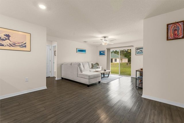 8275 105th Court, Vero Beach, FL 32967