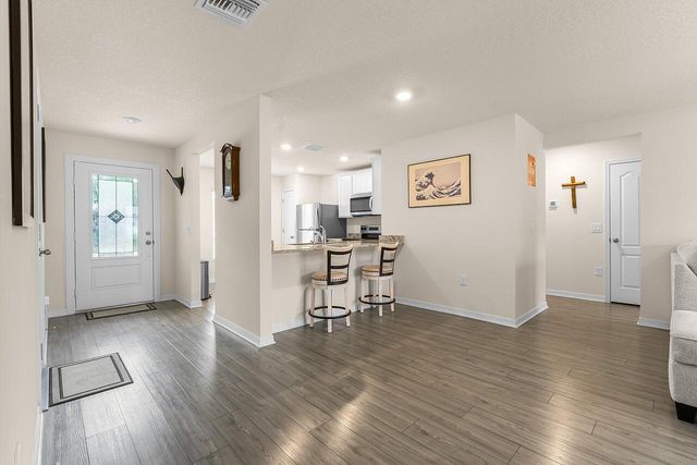 8275 105th Court, Vero Beach, FL 32967