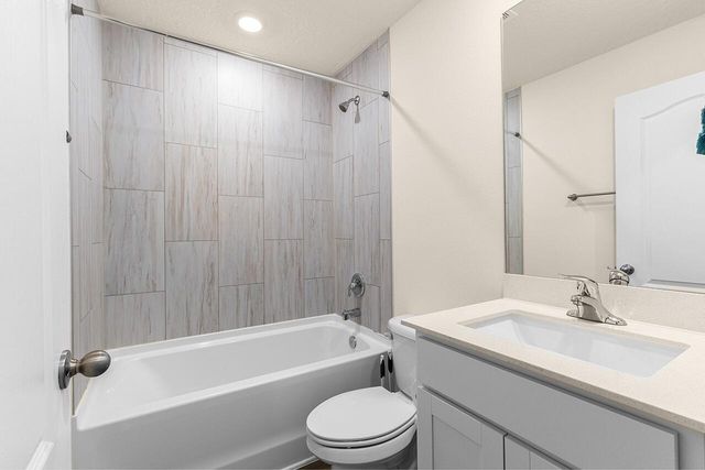 8275 105th Court, Vero Beach, FL 32967