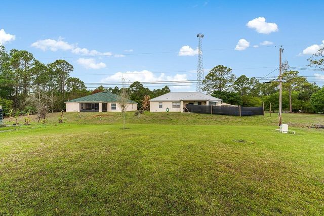 8275 105th Court, Vero Beach, FL 32967