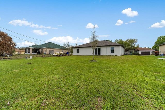 8275 105th Court, Vero Beach, FL 32967