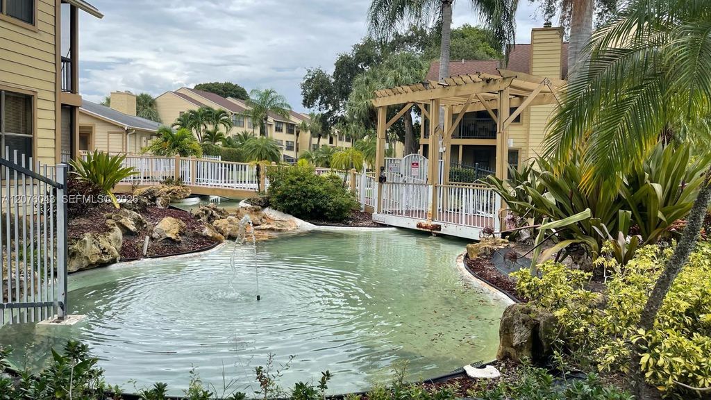 2311 N Congress Avenue 15, Boynton Beach, FL 33426