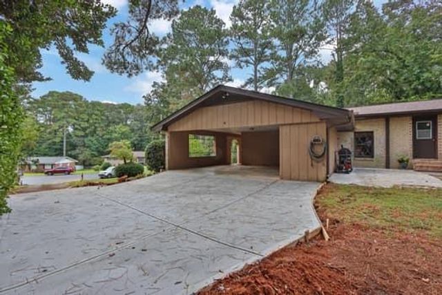 4847 Shadowwood Court SW, Lilburn, GA 30047