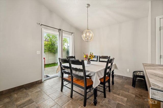 1814 N Rosedust Dr., Kuna, ID 83634