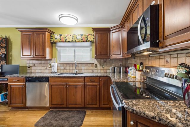 22480 Clearwater Drive, Macomb, MI 48044