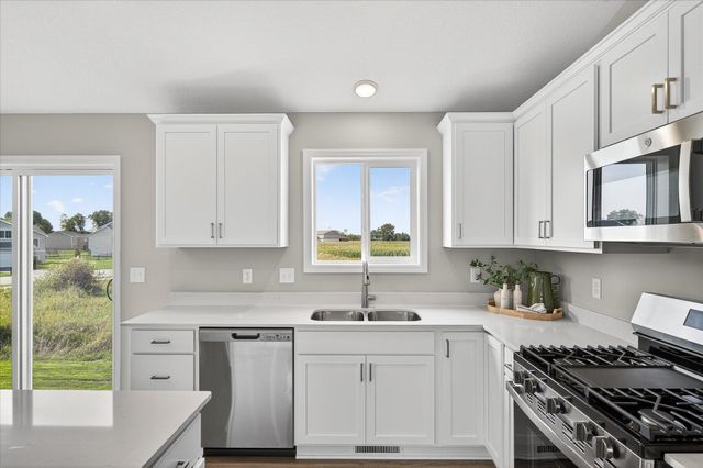 1404 Woods Road NE, Isanti, MN 55040