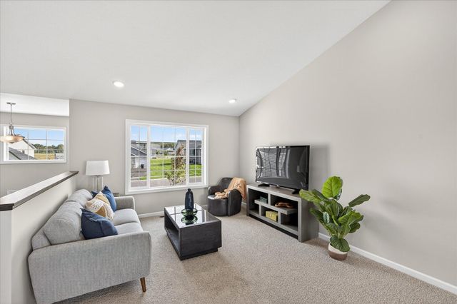 1404 Woods Road NE, Isanti, MN 55040