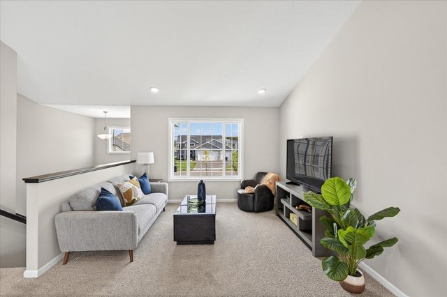 1404 Woods Road NE, Isanti, MN 55040