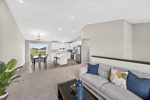 1404 Woods Road NE, Isanti, MN 55040