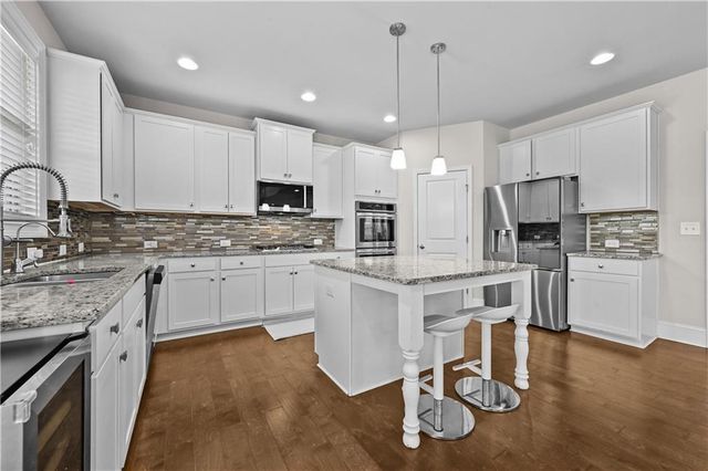 3998 Golden Gate Way, Buford, GA 30518