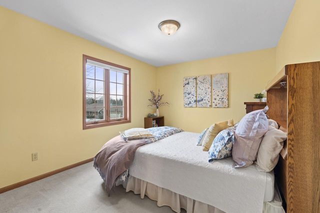 W140N5331 St. Andrews CIRCLE, Menomonee Falls, WI 53051