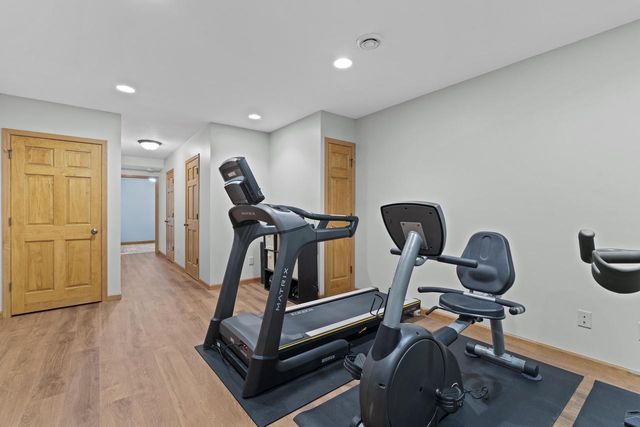 W140N5331 St. Andrews CIRCLE, Menomonee Falls, WI 53051