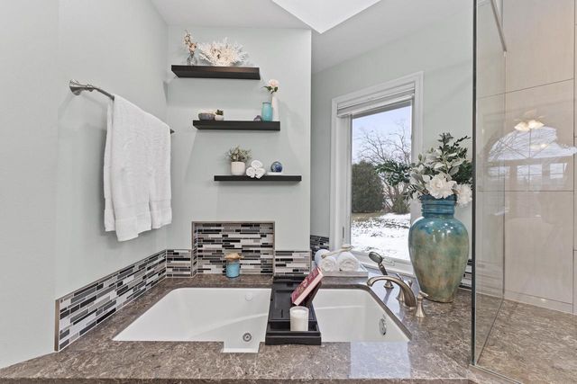 W140N5331 St. Andrews CIRCLE, Menomonee Falls, WI 53051