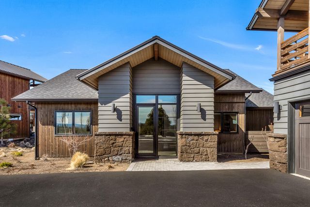 19110 Gateway Loop, Bend, OR 97702