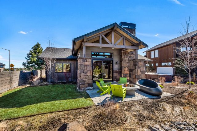 19110 Gateway Loop, Bend, OR 97702