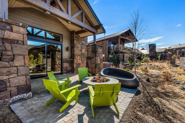 19110 Gateway Loop, Bend, OR 97702