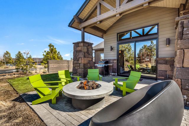 19110 Gateway Loop, Bend, OR 97702