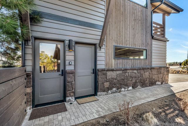 19110 Gateway Loop, Bend, OR 97702