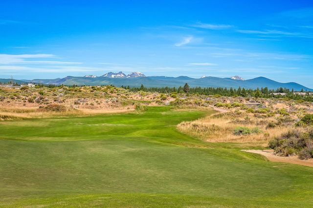 19110 Gateway Loop, Bend, OR 97702