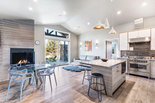 19110 Gateway Loop, Bend, OR 97702