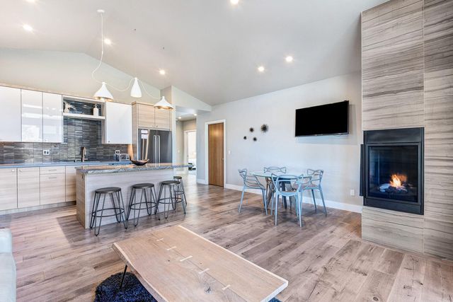 19110 Gateway Loop, Bend, OR 97702